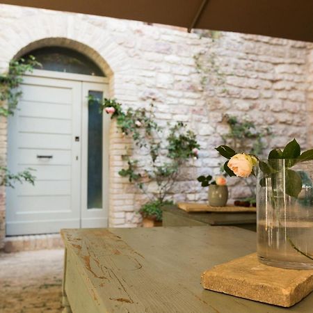 Residenza La Corte Assisi Bagian luar foto