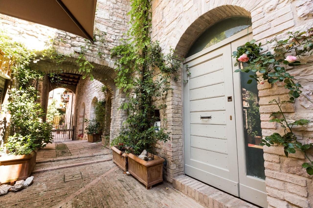 Residenza La Corte Assisi Bagian luar foto