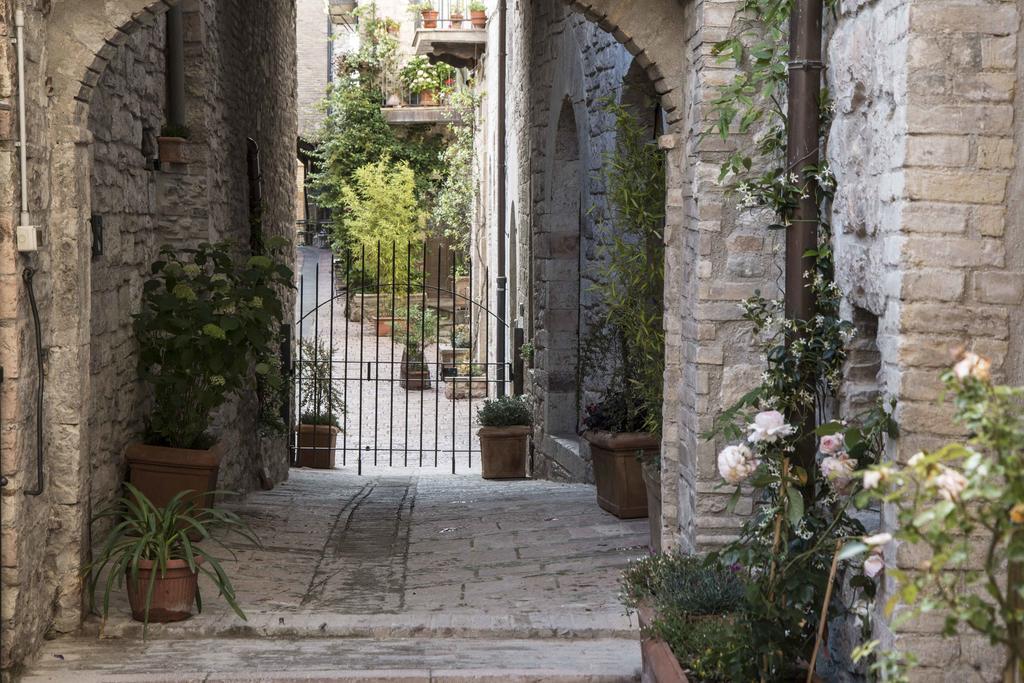Residenza La Corte Assisi Bagian luar foto